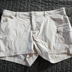 Eddie Bauer Shorts, size 14